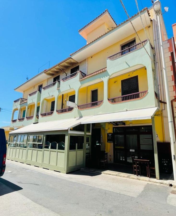 Albergo Perseo Portopalo Di Capo Passero Kültér fotó