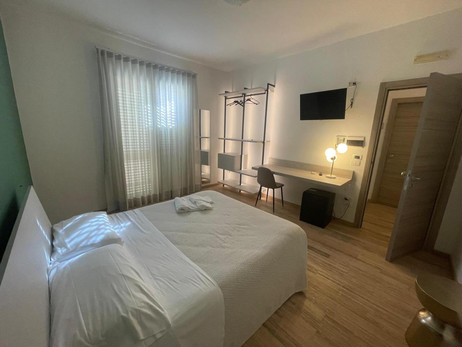 Albergo Perseo Portopalo Di Capo Passero Kültér fotó